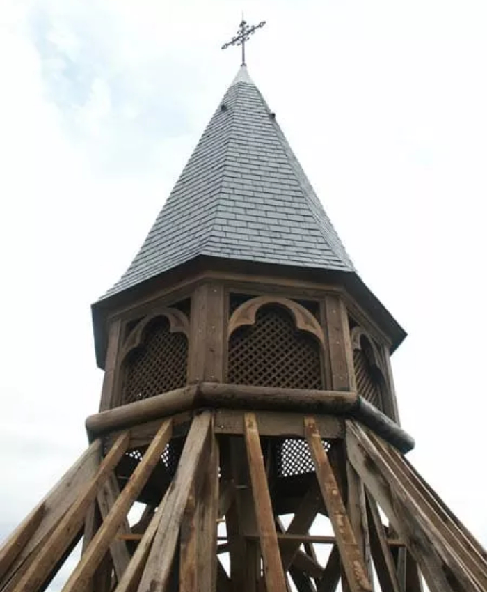 Restauration de clocher en bois et charpente patrimoniale par Pasquereau